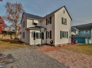 726 Beltz Ln, Palmerton, PA 18071