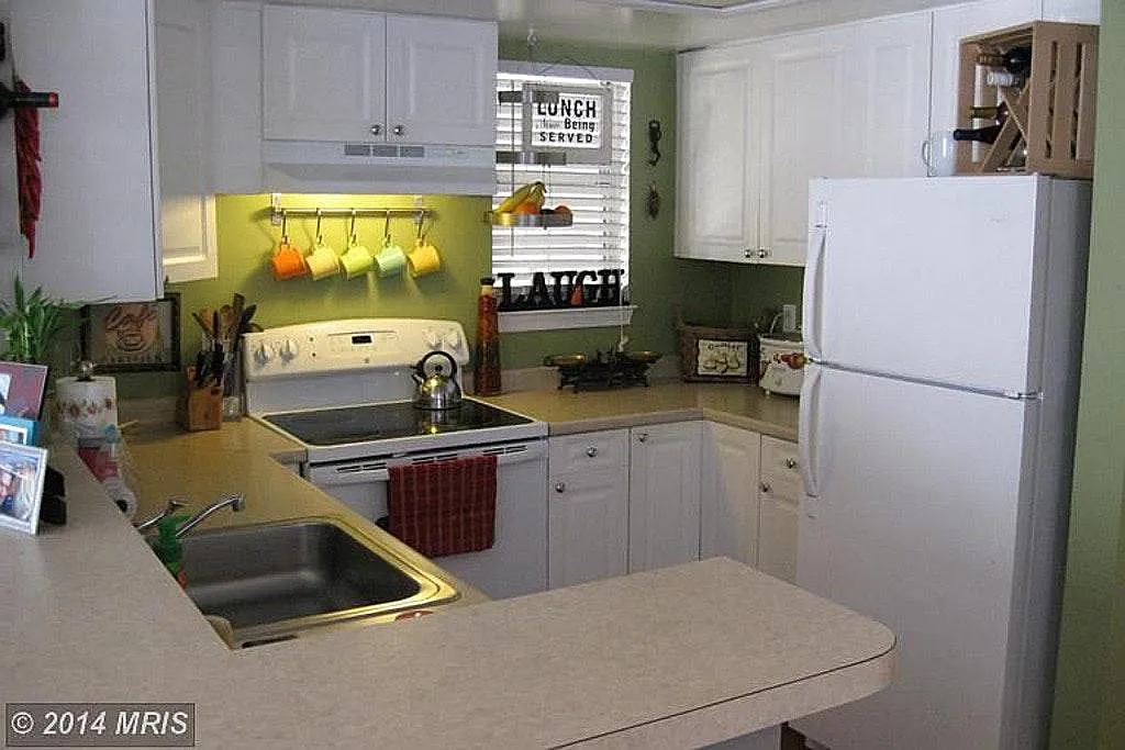 2 bed, 900 sqft, $2,200 — Photo 4