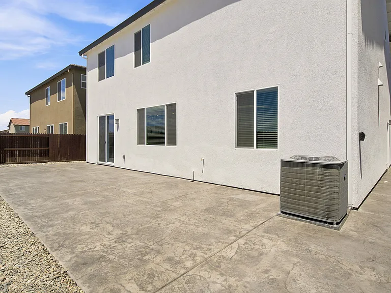 2516 Golden Bear St — Photo 34