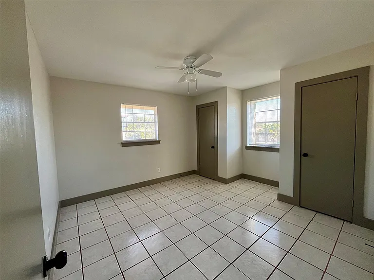 1042 W Village Ct #C — Photo 22