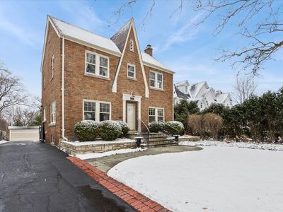 435 N Garfield Ave, Hinsdale, IL, 60521