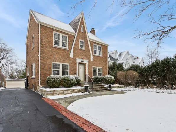 435 N Garfield Ave, Hinsdale, IL 60521