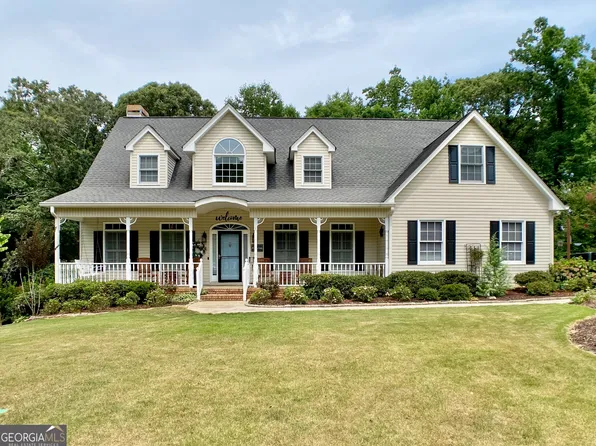 1053 Regency Park Dr, Braselton, GA 30517