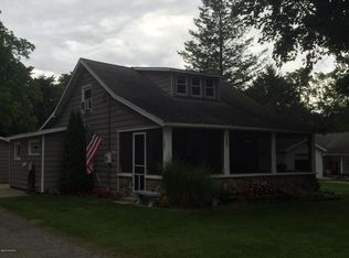 157 Center St, Saranac, MI 48881