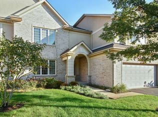 25 Beaconsfield Ct, Lincolnshire, IL 60069