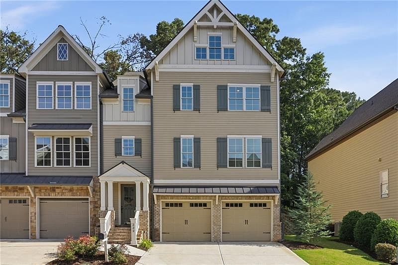 1st image of 222 Trecastle Sq #21