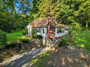 40 Warren Rd, Brimfield, MA 01010