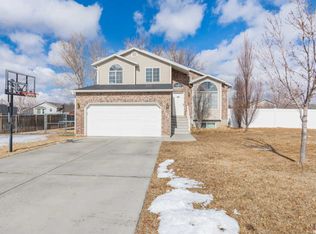 1132 W 2400 N, Clinton, UT 84015