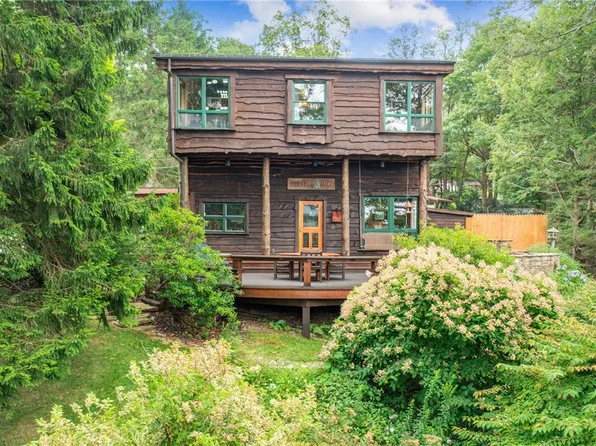 4 Winter Way, Champion, PA 15622