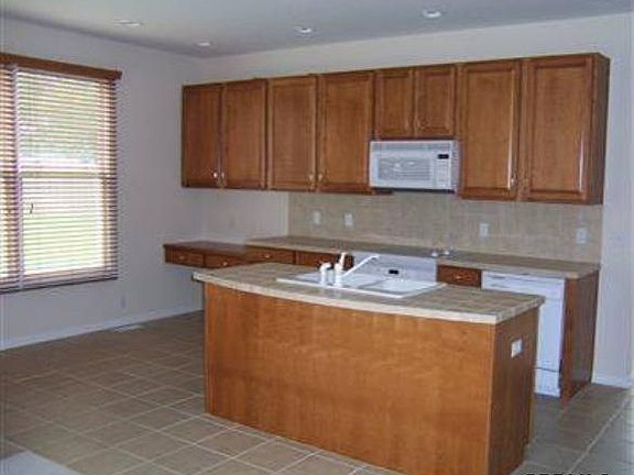 4th image of 550 S 188th Ave