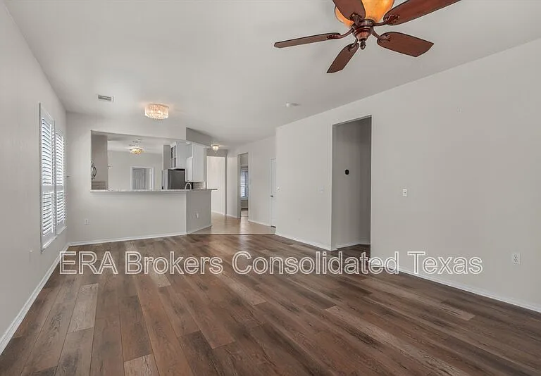 118 Portsmouth Dr — Photo 13