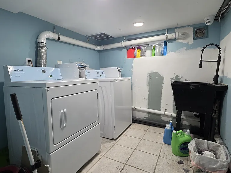 23 Sherman Pl #2 — Photo 25