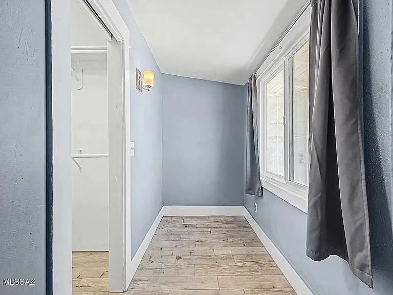 825 E Helen St — Photo 24