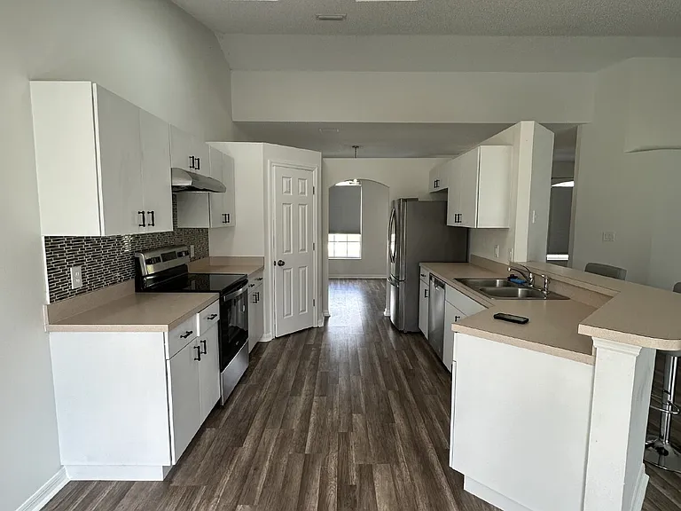 3127 Lowry Blvd SE — Photo 8