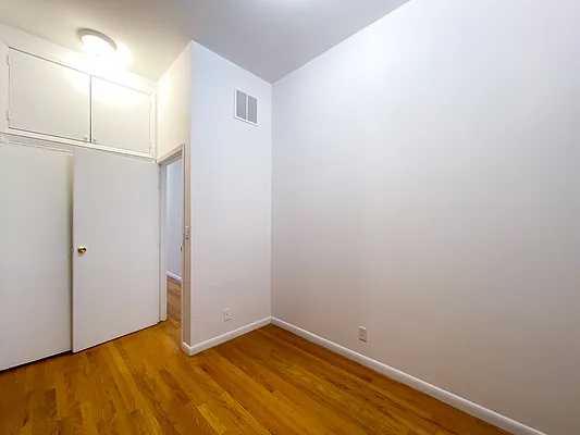 Rented by Compass | media 13