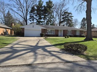 1029 Carol Rd, Bowling Green, OH