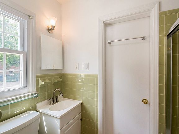 4th image of 1283 Cambridge St