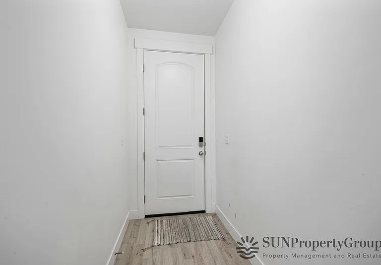 288 W 730 N — Photo 2