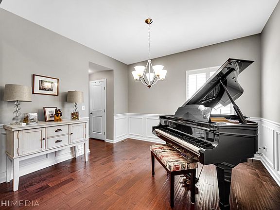 4th image of 24510 W Sand Creek Ct