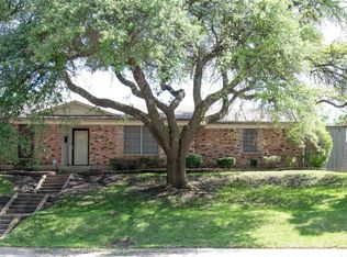 1521 S Parkway Blvd, Mesquite, TX 75149