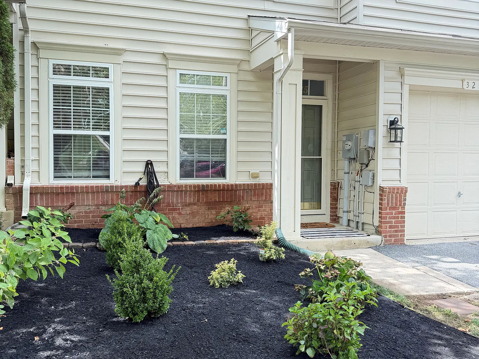 3 bed, 2.5 bath, 1838 sqft, $2,475 — Photo 3