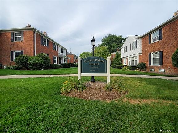 2nd image of 627 Notre Dame St #18