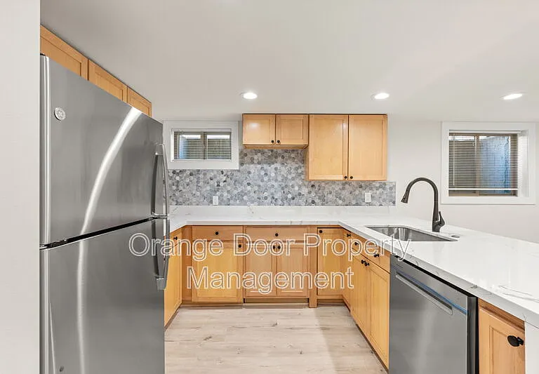 7727 Jones Ave NW — Photo 11
