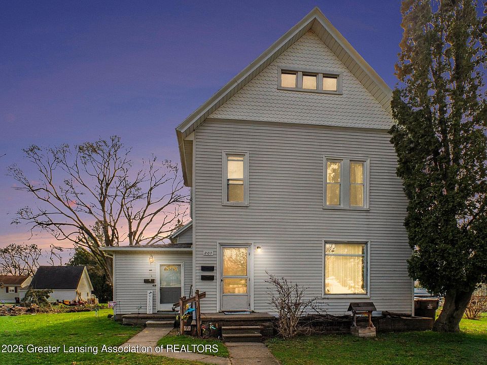 1st image of 207 S Traver St