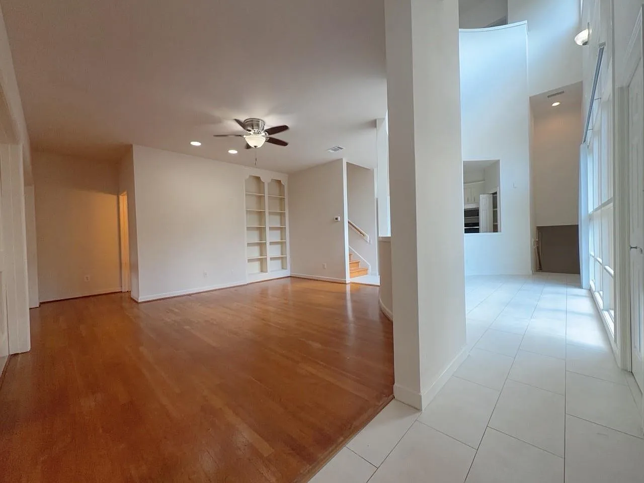 3 bed, 2.5 bath, 3088 sqft, $3,200 — Photo 2