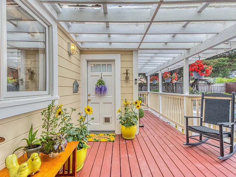 Soquel Dr — Photo 24