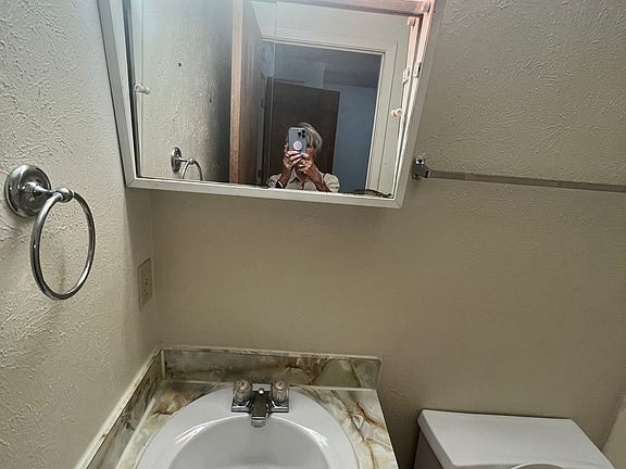 5th image of 321 Withers St APT 16