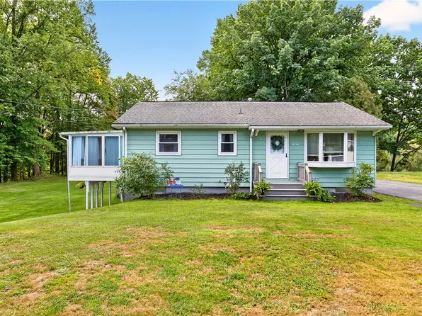 8138 Margaretta Rd, Sodus Point, NY 14555