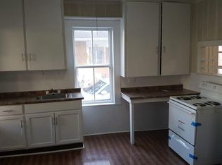 89 Pleasant St, Ware, MA 01082