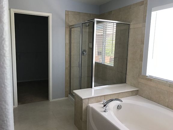 4th image of 10321 Bluff Valley Ct