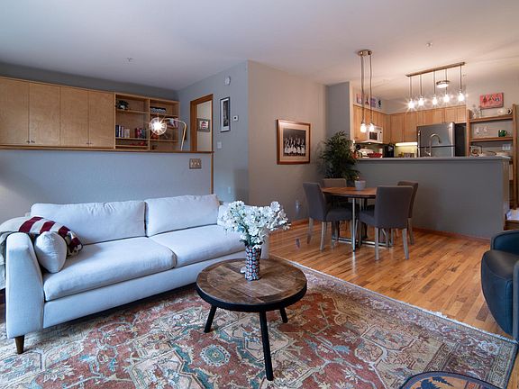 3rd image of 856 Walnut St APT B