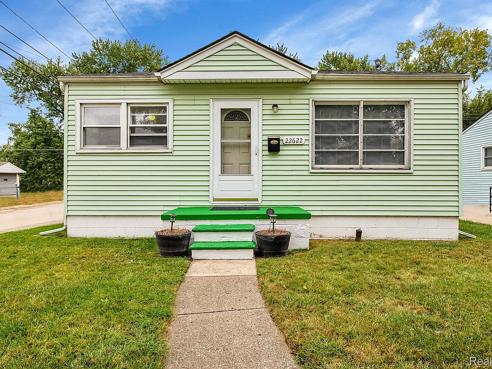 1st image of 22622 Hillock Ave