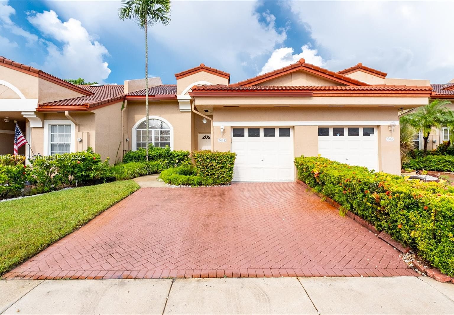 邦楽 WORLD'S END PARK 9914 Iroquois Ln, Bakersfield, CA 93312 | Redfin