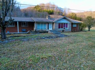 1076 Wassum Valley Rd, Marion, VA 24354
