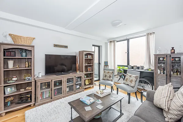Rented by Modern Spaces | media 21