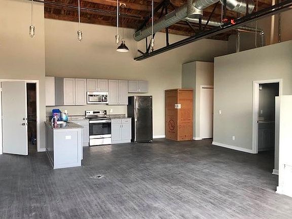 4th image of 601 McGee St