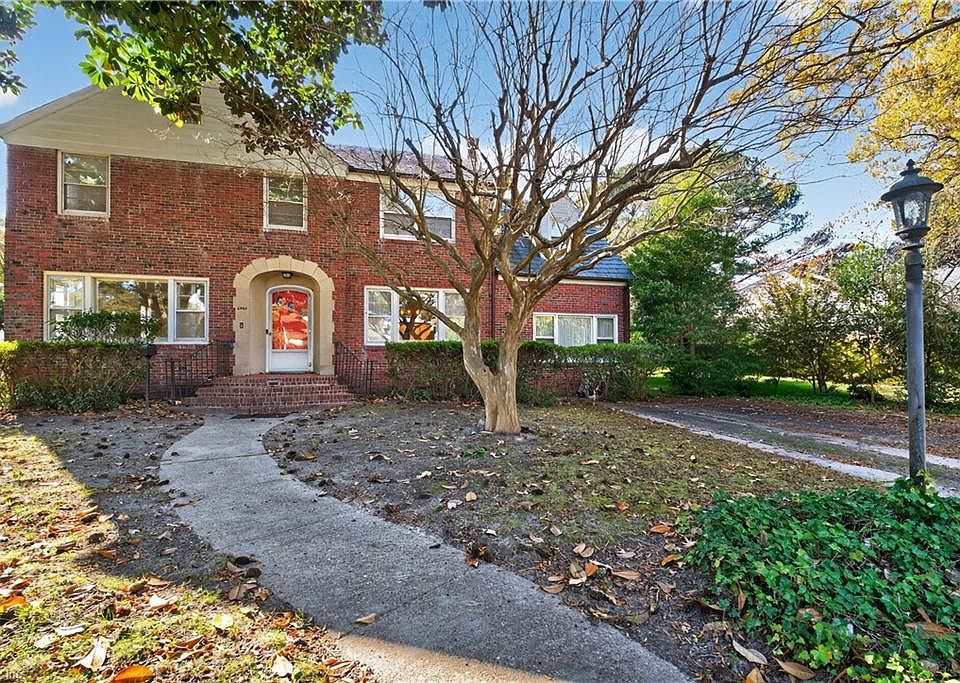1st image of 6061 Newport Cres