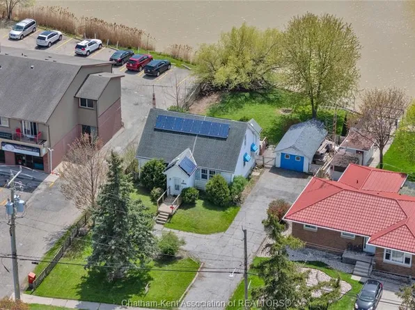 204 Margaret Ave, Chatham Kent, ON N8A 2A1