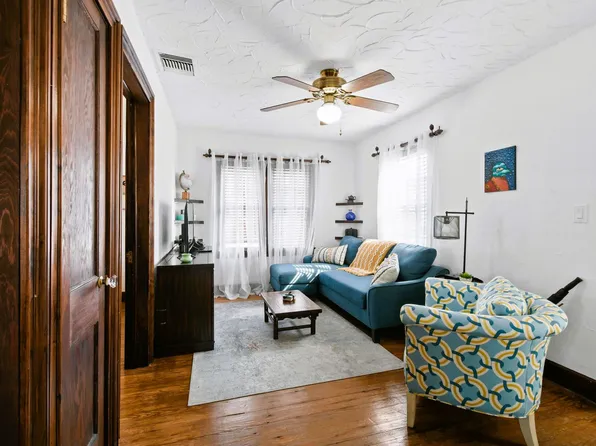 414 Lake Shore Dr, West Palm Beach, FL