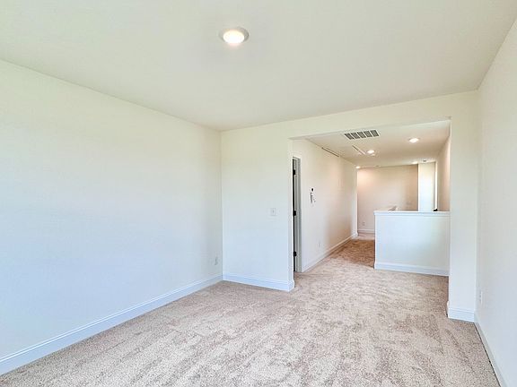 3rd image of 308 Winding Creek Dr