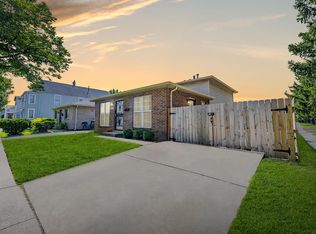 7747 W 62nd St, Summit, IL 60501