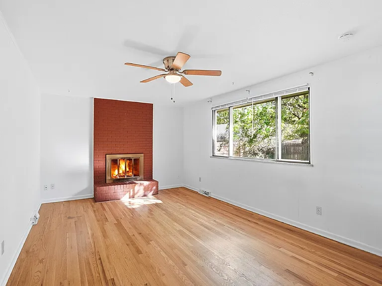 3260 E Maplewood Ave — Photo 17