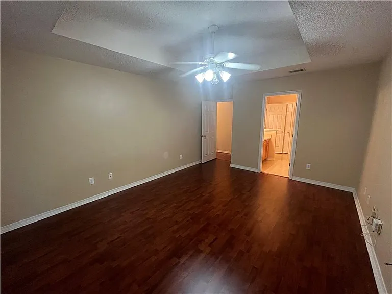 1363 Kilearn Dr — Photo 17