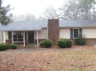 290 Pinehurst Dr, Stockbridge, GA