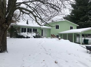 13099 Holtforth Rd, Fenton, MI 48430