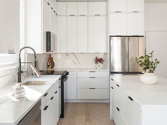 4th image of 130 Shirley St #330